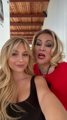 2022-08-30_-_THE_jennifer_tilly_everybody_mp41287.jpg
