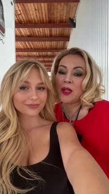 2022-08-30_-_THE_jennifer_tilly_everybody_mp41288.jpg