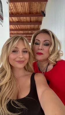 2022-08-30_-_THE_jennifer_tilly_everybody_mp41289.jpg