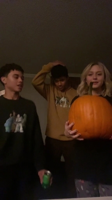2022-10-01_-_happy_october_1st_mp44749.jpg
