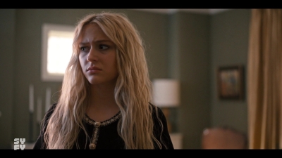 Chucky_S02E01_mkv1565.jpg