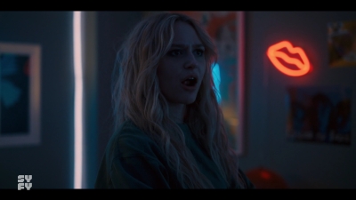 Chucky_S02E01_mkv1800.jpg