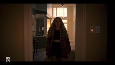Chucky_S02E01_mkv1976.jpg
