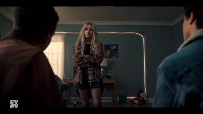 Chucky_S02E01_mkv2016.jpg