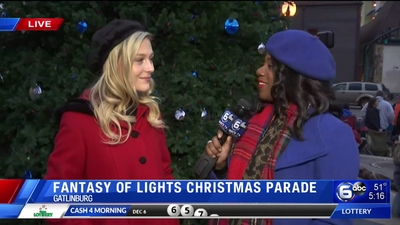2019-12-06_-_Fantasy_of_Lights_Parade_mp40211.jpg