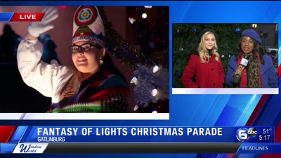 2019-12-06_-_Fantasy_of_Lights_Parade_mp40250.jpg