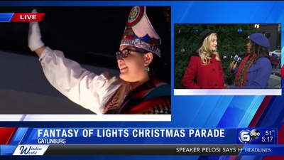 2019-12-06_-_Fantasy_of_Lights_Parade_mp40252.jpg
