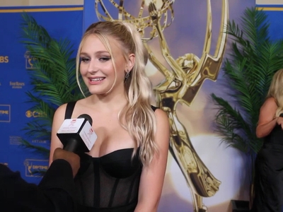 2022-06-24_-_49th_Daytime_Emmy_Awards_3_mp413366.jpg