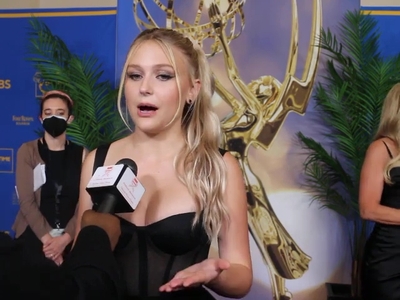 2022-06-24_-_49th_Daytime_Emmy_Awards_3_mp413393.jpg