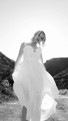White_28529.jpg