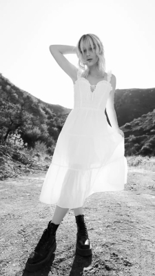 White_28829.jpg